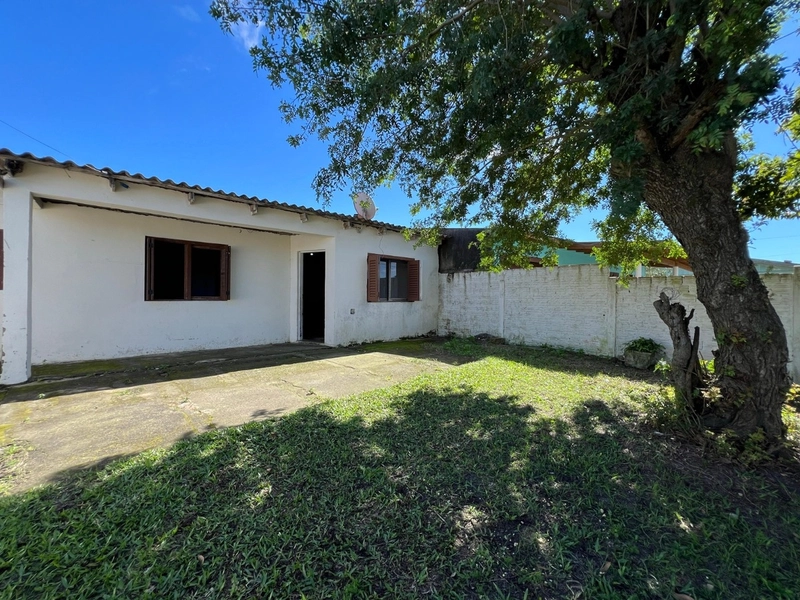 CASA COM TERRENO INTEIRO PRA REFORMAR NA ZONA NOVA: 2ª foto da galeria de imagens do imóvel