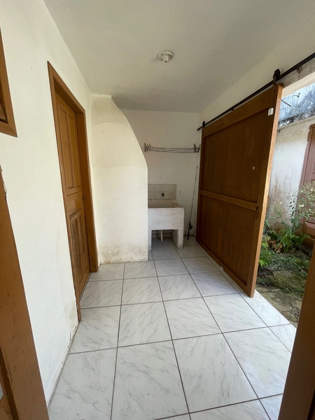 CASA NO SANTA LUZIA MUITO BEM LOCALIZADA: 15ª foto da galeria de imagens do imóvel