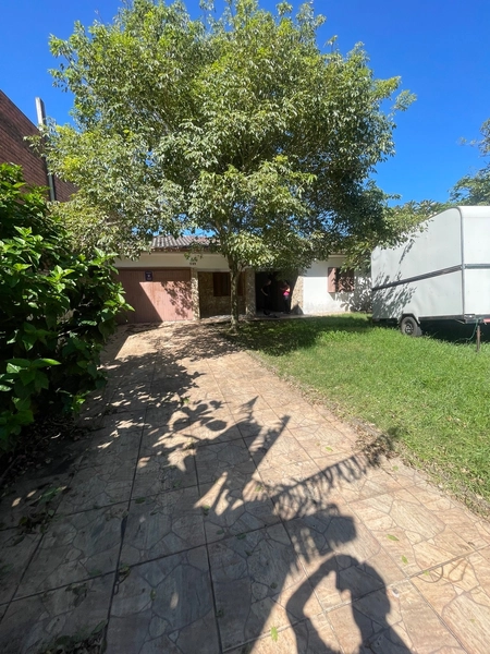 CASA NO SANTA LUZIA MUITO BEM LOCALIZADA: 3ª foto da galeria de imagens do imóvel