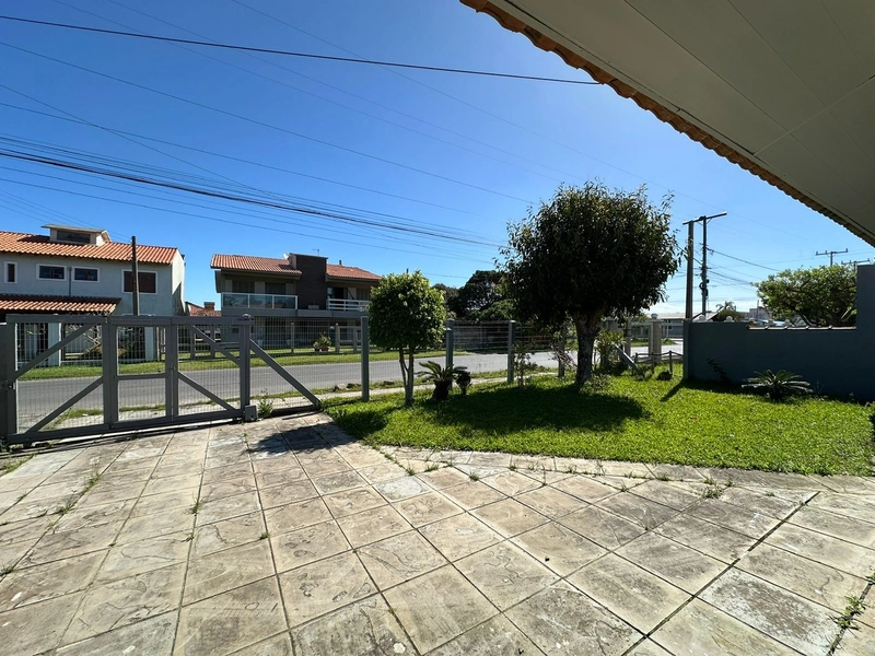 CASA NO CENTRO DE XANGRI-LA / AMPLO TERRENO 450M²: 2ª foto da galeria de imagens do imóvel