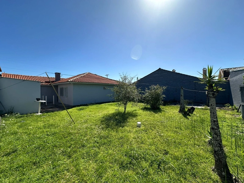 CASA NO CENTRO DE XANGRI-LA / AMPLO TERRENO 450M²: 9ª foto da galeria de imagens do imóvel