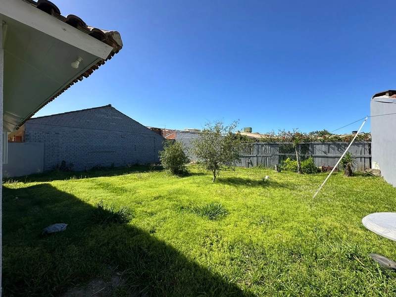 CASA NO CENTRO DE XANGRI-LA / AMPLO TERRENO 450M²: 14ª foto da galeria de imagens do imóvel