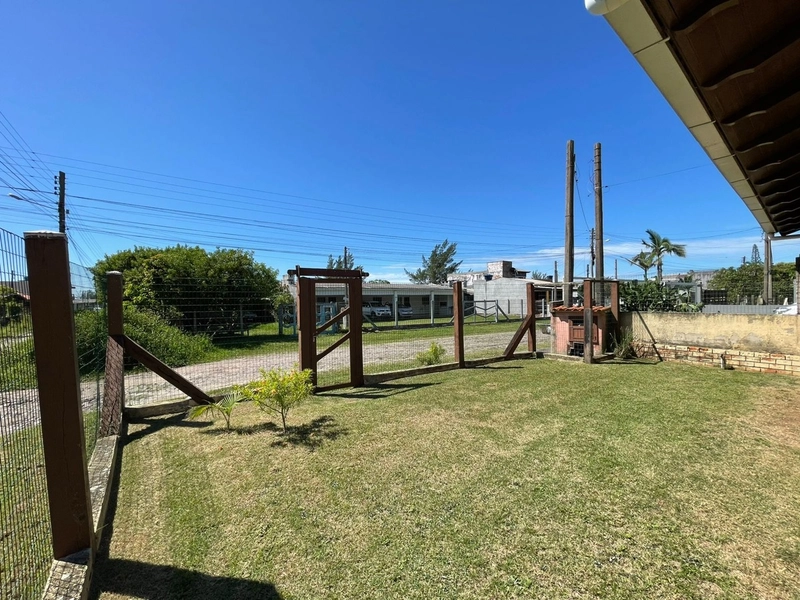CASA EM TERRENO INTEIRO 2 QUADRAS DO MAR! CAPÃO DA CANOA: 19ª foto da galeria de imagens do imóvel
