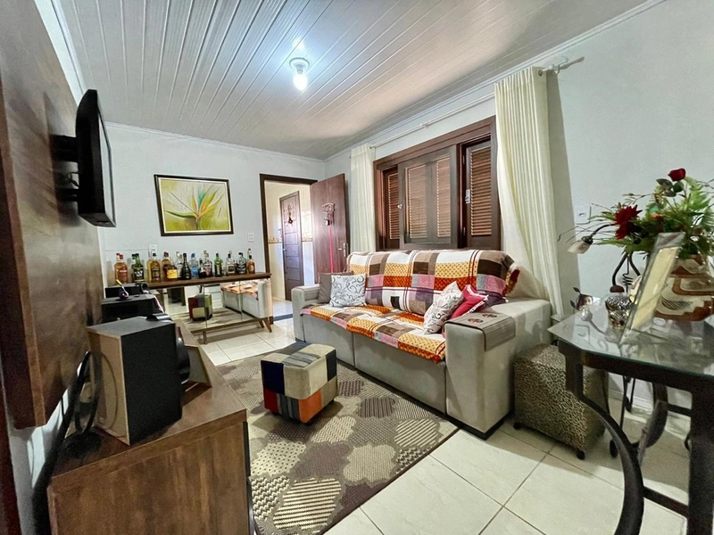 CASA 2 DORMITÓRIOS COM TERRENO INTEIRO - ARCO IRIS: 8ª foto da galeria de imagens do imóvel