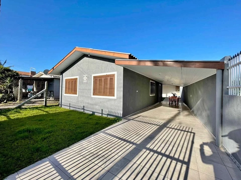 CASA 2 DORMITÓRIOS COM TERRENO INTEIRO - ARCO IRIS: 1ª foto da galeria de imagens do imóvel