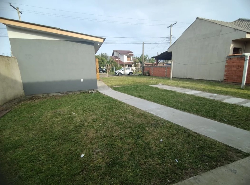 CASA LADO MAR - COM TERRENO INTEIRO / CAPÃO NOVO: 2ª foto da galeria de imagens do imóvel