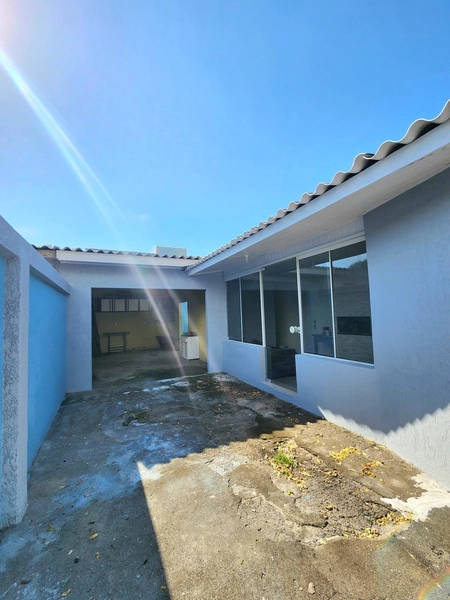CASA COM TERRENO INTEIRO EM CAPÃO NOVO! OPORTUNIDADE: 3ª foto da galeria de imagens do imóvel