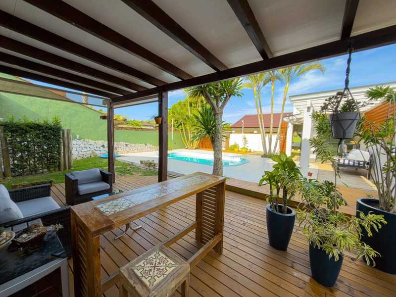 CASA 4 DORMITÓRIOS COM 2 SUÍTES | ATLÂNTIDA - 900 METROS DO MAR: 4ª foto da galeria de imagens do imóvel