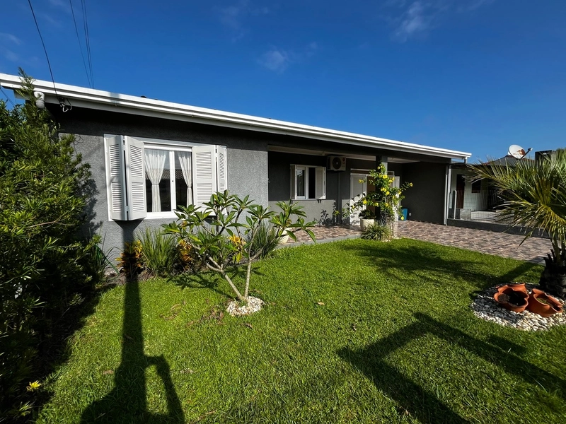 CASA NA RAINHA DO MAR / TERRENO INTEIRO: 1ª foto da galeria de imagens do imóvel