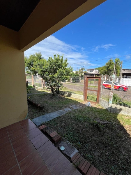 CASA EM CAPÃO NOVO / TERRENO INTEIRO: 2ª foto da galeria de imagens do imóvel
