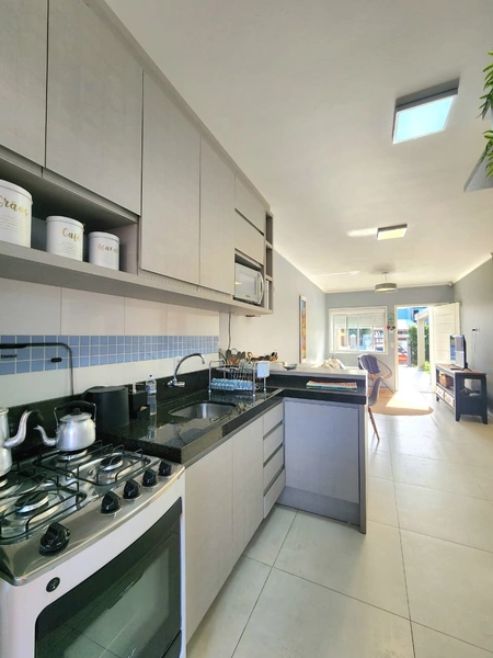 CASA EM CAPÃO NOVO / PADRÃO DIFERENCIADO: 8ª foto da galeria de imagens do imóvel