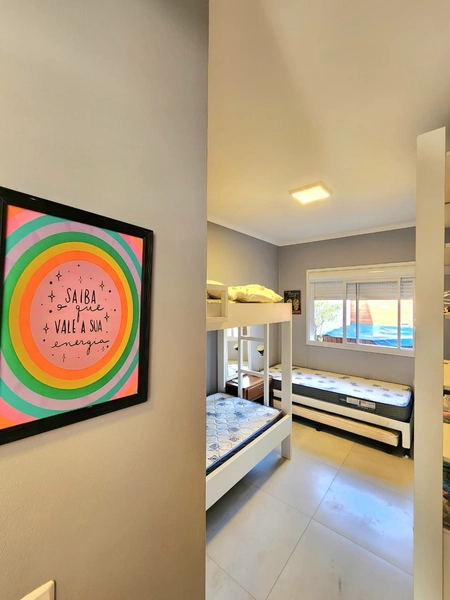 CASA EM CAPÃO NOVO / PADRÃO DIFERENCIADO: 2ª foto da galeria de imagens do imóvel