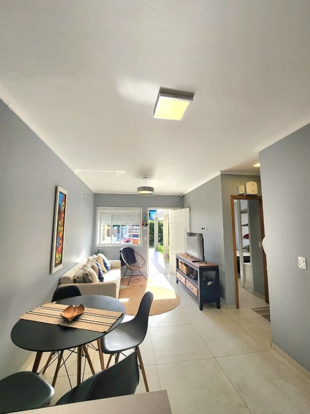 CASA EM CAPÃO NOVO / PADRÃO DIFERENCIADO: 1ª foto da galeria de imagens do imóvel