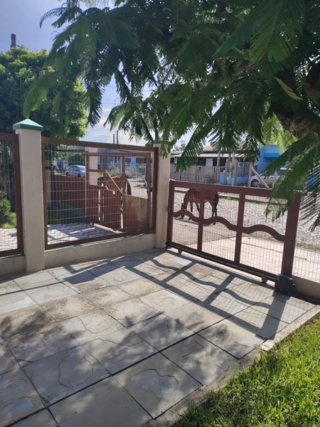 CASA 3 DORMITÓRIOS | CAPÃO NOVO | MOBILIADA COM PISCINA COBERTA: 3ª foto da galeria de imagens do imóvel