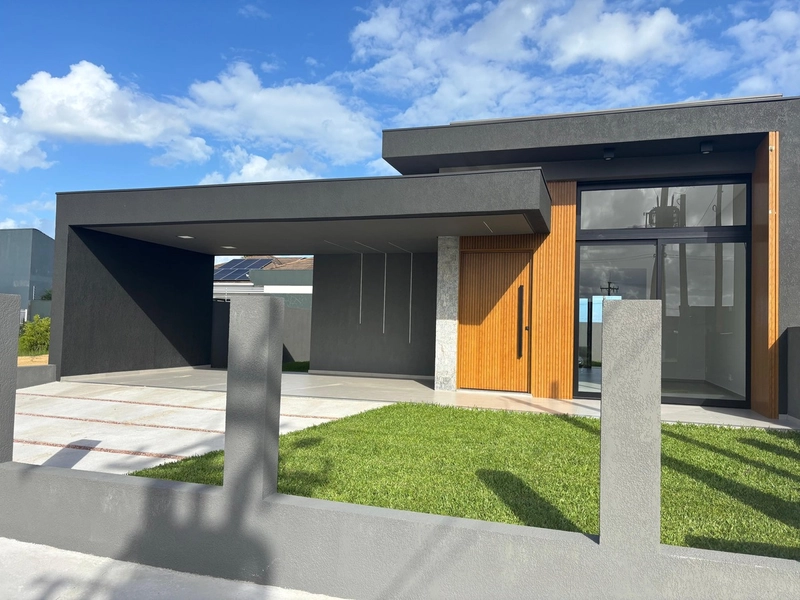 CASA DE ALTO PADRÃO EM ATLANTIDA SUL: 13ª foto da galeria de imagens do imóvel