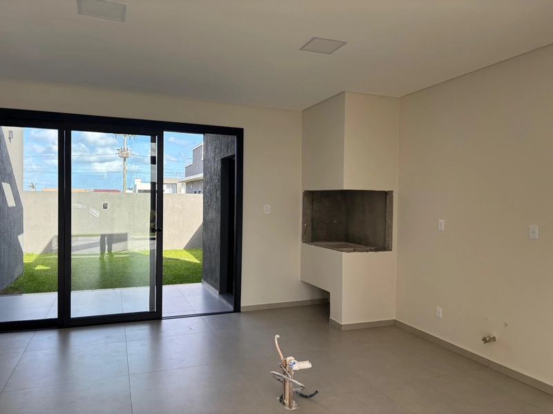 CASA DE ALTO PADRÃO EM ATLANTIDA SUL: 8ª foto da galeria de imagens do imóvel