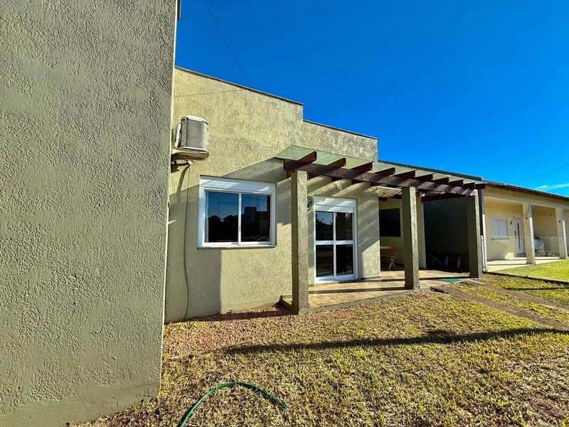 CASA 2 DORMITÓRIOS C/SUÍTE NA PRAIA DE MARIÁPOLIS: 3ª foto da galeria de imagens do imóvel