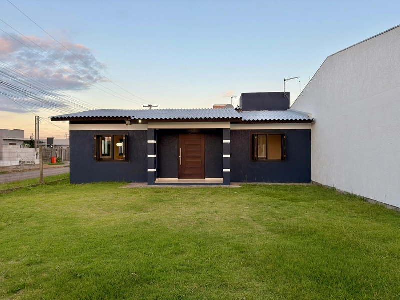 CASA 2 DORMITÓRIOS C/SUÍTE NO JARDIM BEIRA MAR