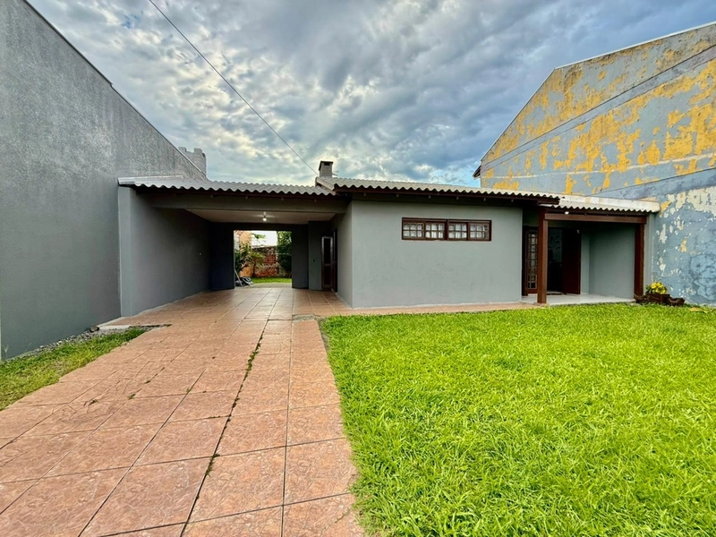 CASA COM 105M² EM ATLÂNTIDA SUL: 2ª foto da galeria de imagens do imóvel