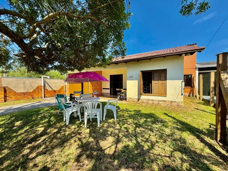 CASA  EM ATLÂNTIDA SUL - MOBILIADA / FINANCIAMENTO BANCÁRIO: 2ª foto da galeria de imagens do imóvel
