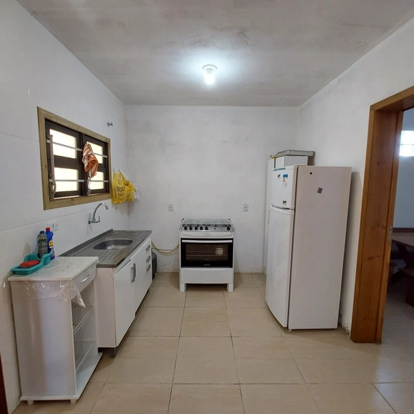 CASA 2 DORMITÓRIOS - EM CAPÃO NOVO / 2 QUADRAS DO MAR: 5ª foto da galeria de imagens do imóvel