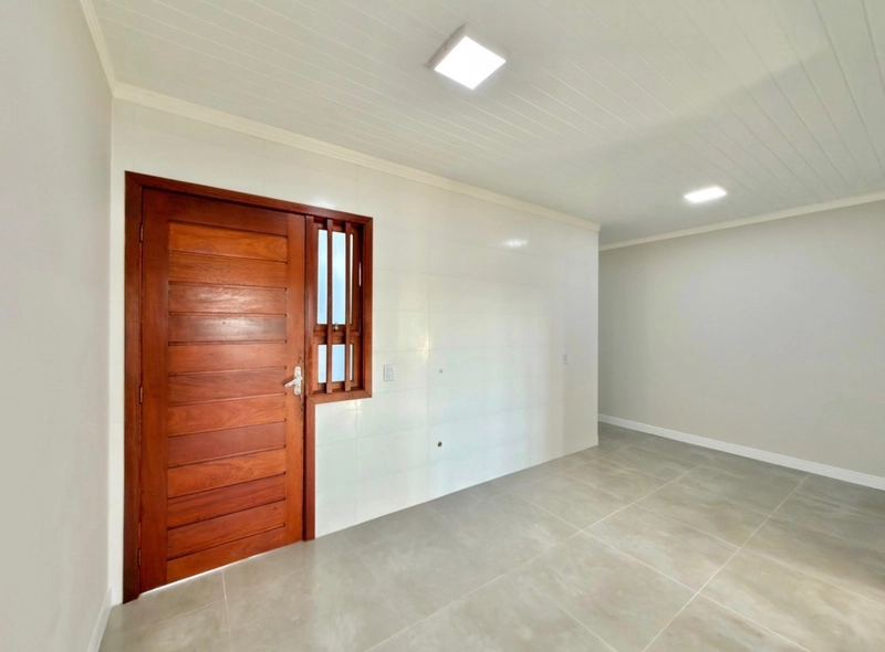 Casa com 03 dormitórios na Avenida: 2ª foto da galeria de imagens do imóvel