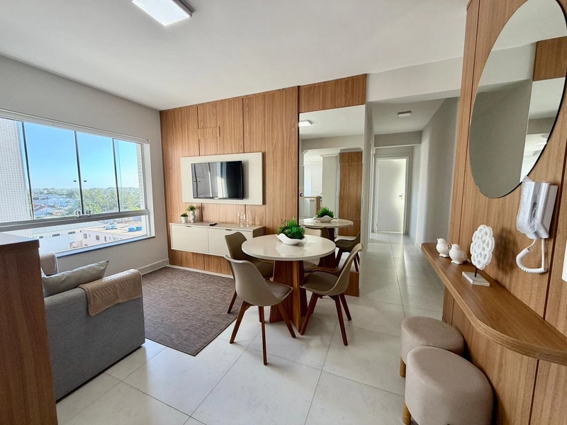 APARTAMENTO 2 DORMITÓRIOS COM BOX NA NAVEGANTES