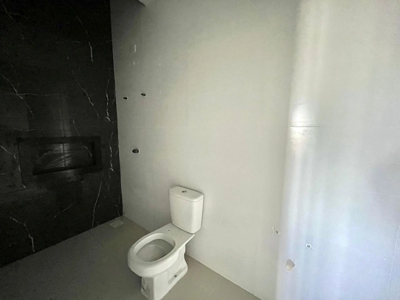 CASA DE ESQUINA COM SUÍTE: 6ª foto da galeria de imagens do imóvel