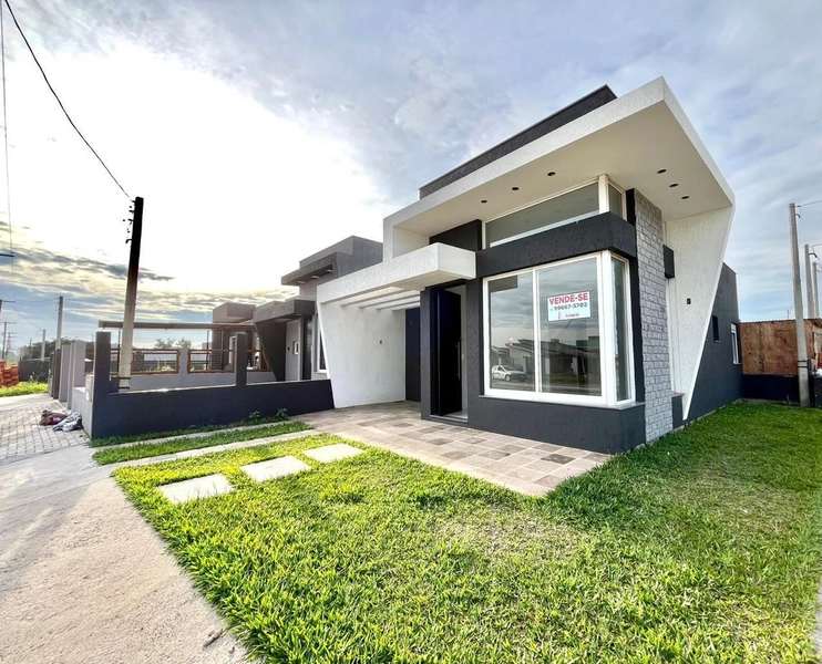 CASA DE ESQUINA COM SUÍTE: 1ª foto da galeria de imagens do imóvel