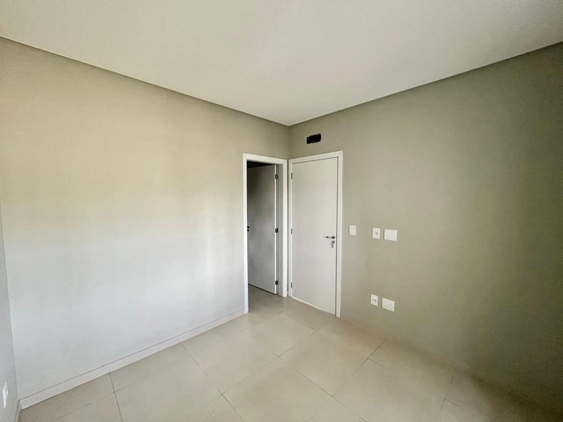 CASA DE ESQUINA COM SUÍTE: 5ª foto da galeria de imagens do imóvel