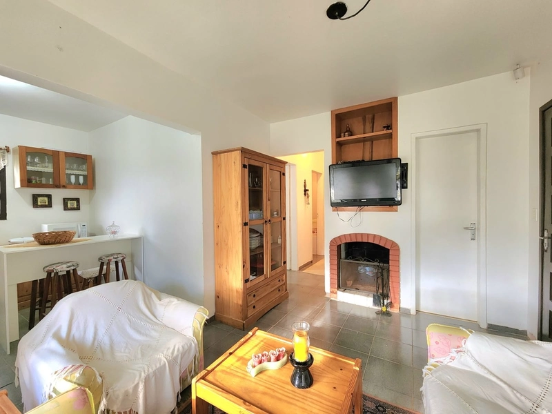 CASA COM 3 DORMITÓRIOS EM CAPÃO NOVO: 9ª foto da galeria de imagens do imóvel