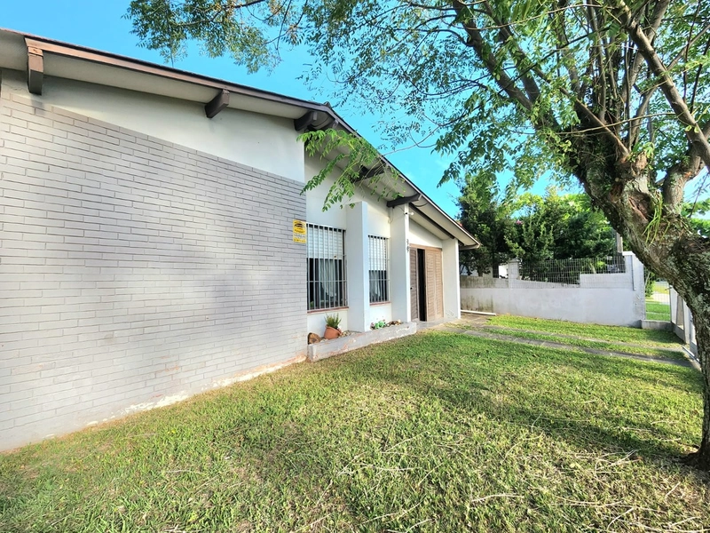 CASA COM 3 DORMITÓRIOS EM CAPÃO NOVO: 7ª foto da galeria de imagens do imóvel