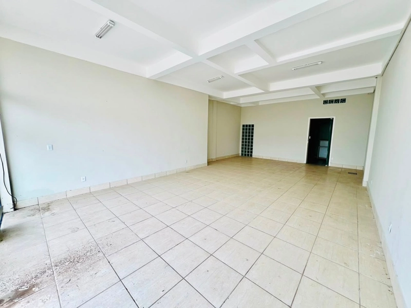 SALA COMERCIAL NO CENTRO DE CAPÃO NOVO: 1ª foto da galeria de imagens do imóvel