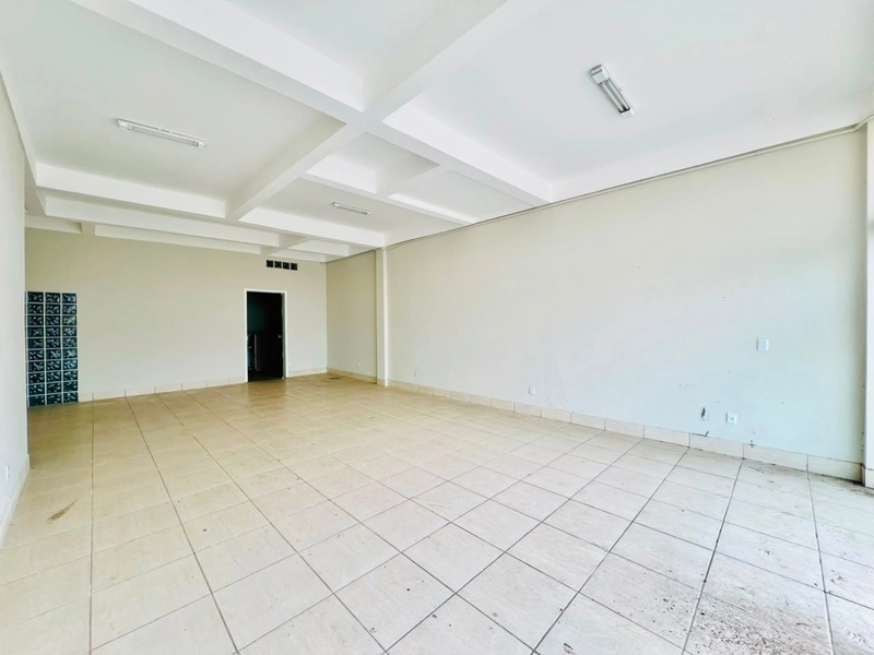 SALA COMERCIAL NO CENTRO DE CAPÃO NOVO: 2ª foto da galeria de imagens do imóvel