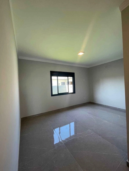 Maior casa geminada à venda: 4ª foto da galeria de imagens do imóvel