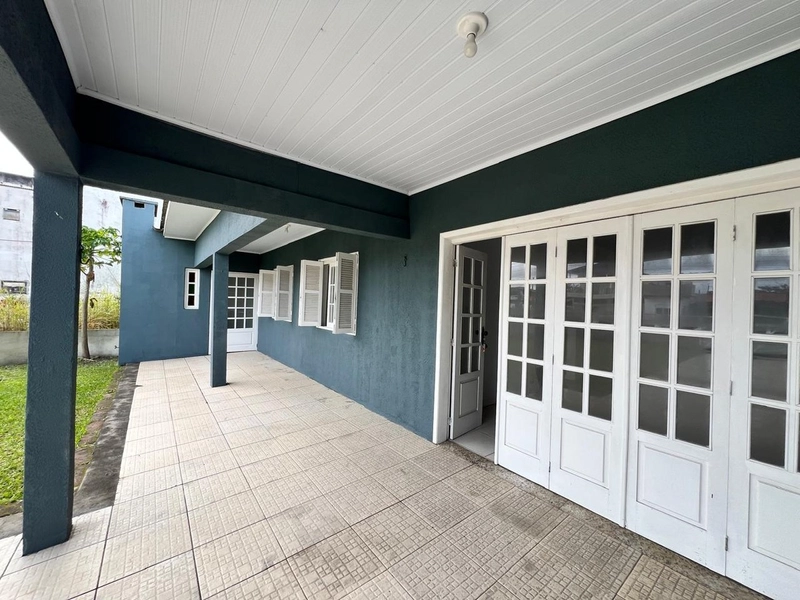 CASA COM TERRENO INTEIRO - 2 DORMITÓRIOS: 2ª foto da galeria de imagens do imóvel