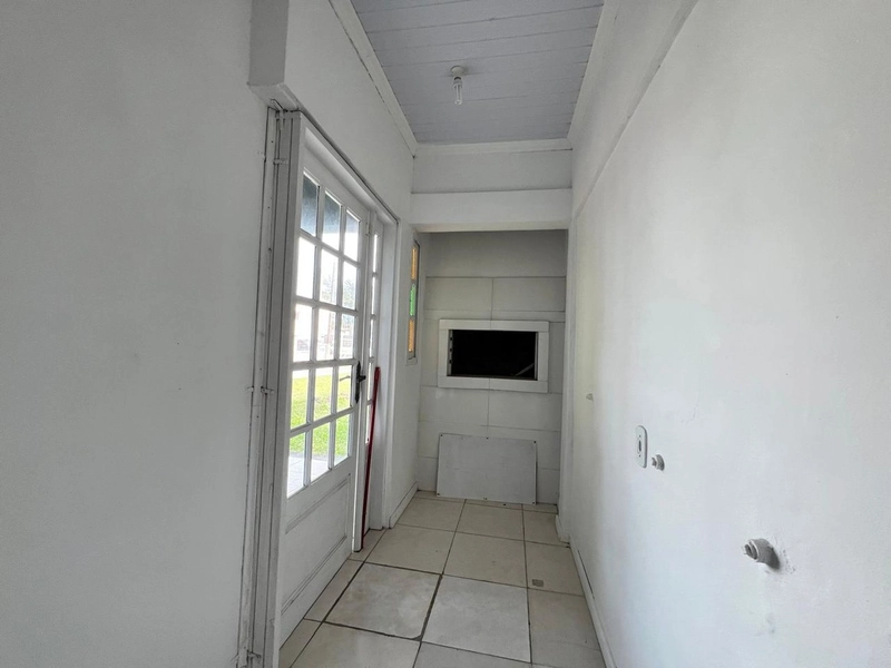 CASA COM TERRENO INTEIRO - 2 DORMITÓRIOS: 8ª foto da galeria de imagens do imóvel
