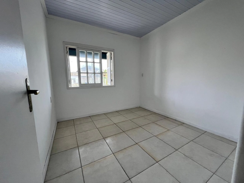 CASA COM TERRENO INTEIRO - 2 DORMITÓRIOS: 7ª foto da galeria de imagens do imóvel