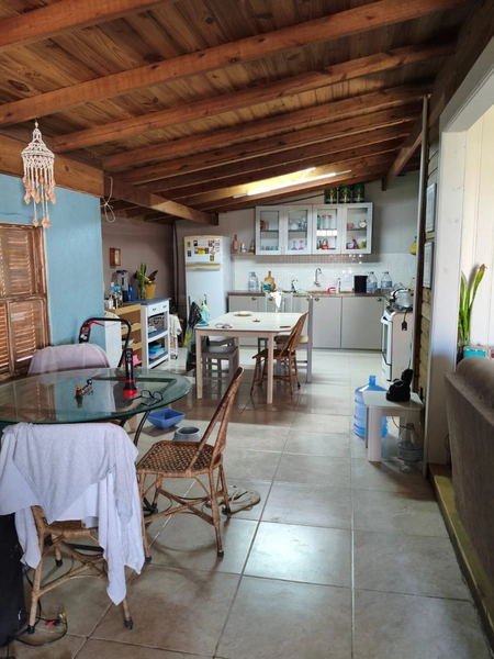 CASA DE ESQUINA COM PISCINA EM CAPÃO NOVO: 11ª foto da galeria de imagens do imóvel