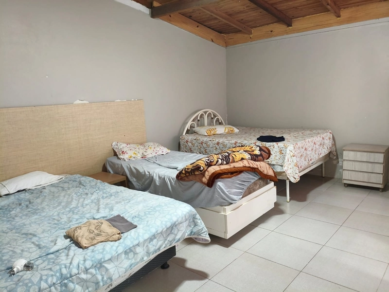 CASA DE ESQUINA COM PISCINA EM CAPÃO NOVO: 8ª foto da galeria de imagens do imóvel