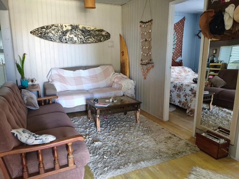 CASA DE ESQUINA COM PISCINA EM CAPÃO NOVO: 10ª foto da galeria de imagens do imóvel