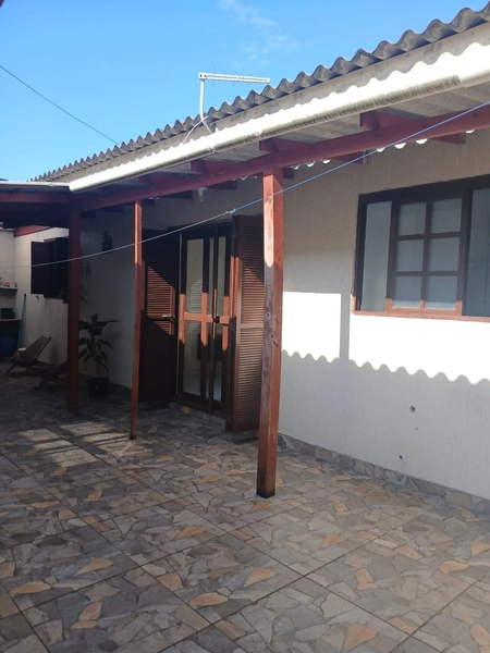 CASA AO LADO DO MAR EM CAPÃO DA CANOA: 8ª foto da galeria de imagens do imóvel