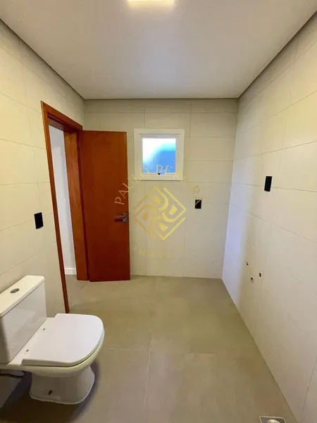 Moderna casa com piscina: 23ª foto da galeria de imagens do imóvel
