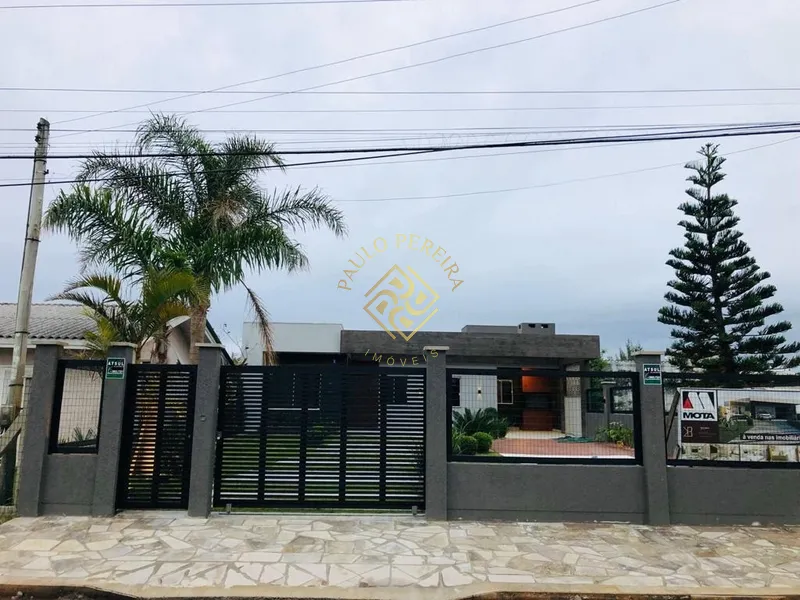Moderna casa com piscina: 9ª foto da galeria de imagens do imóvel