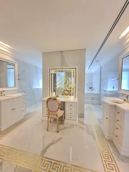 LUXUOSA MANSÃO NO ENSEADA: 33ª foto da galeria de imagens do imóvel