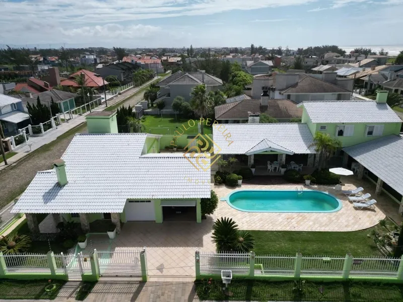 CASA COM 3 LOTES PERTO DO MAR: 1ª foto da galeria de imagens do imóvel