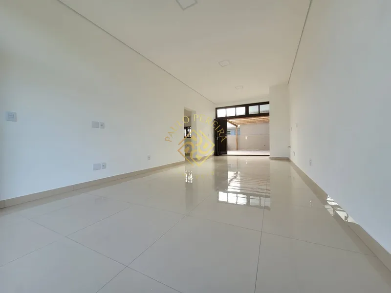 CASA COM PISCINA EM MARIÁPOLIS: 13ª foto da galeria de imagens do imóvel