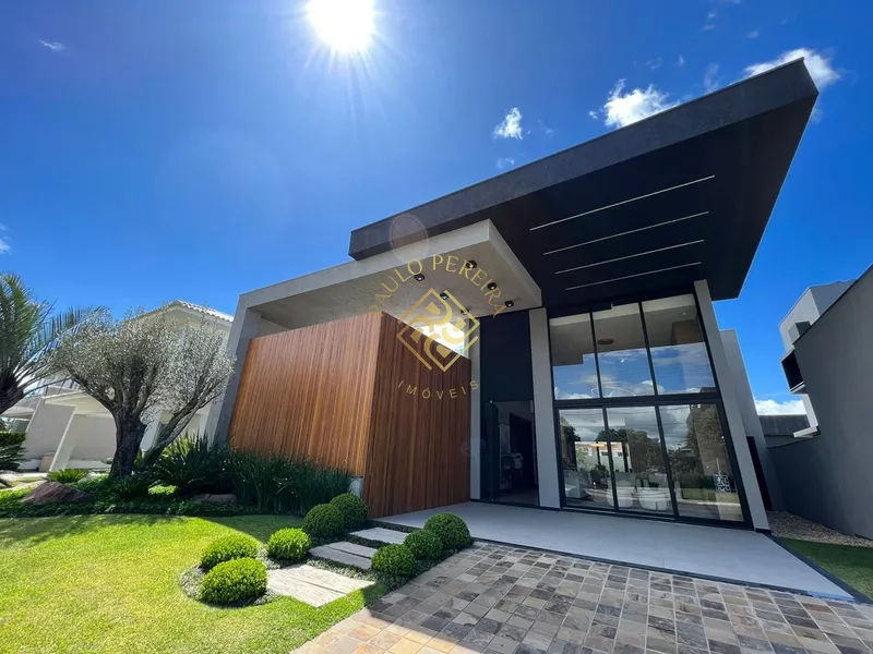 BELÍSSIMO IMÓVEL NO VELAS DA MARINA