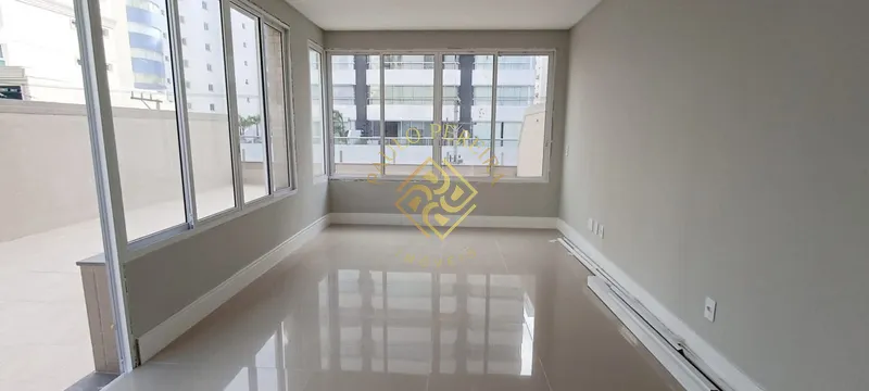 APARTAMENTO COM TERRAÇO EM CAPÃO DA CANOA: 8ª foto da galeria de imagens do imóvel