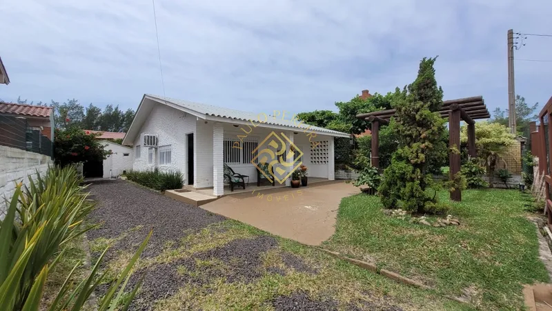 Casa uma quadra do mar: 2ª foto da galeria de imagens do imóvel